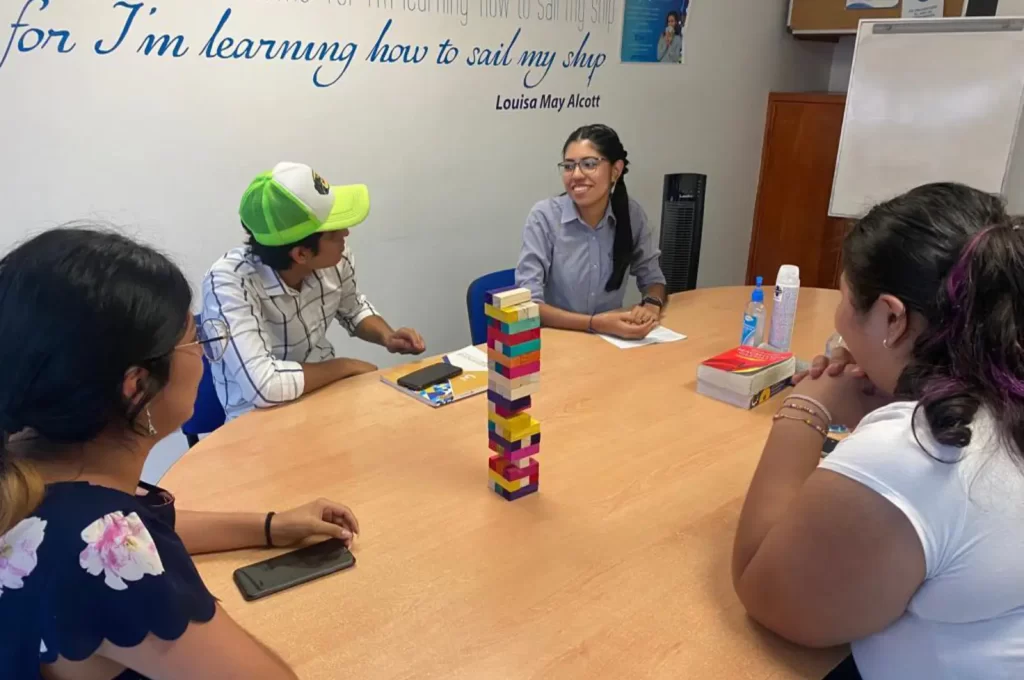 IQ English Xalapa - Sesiones Interactivas Con Juegos De Mesa